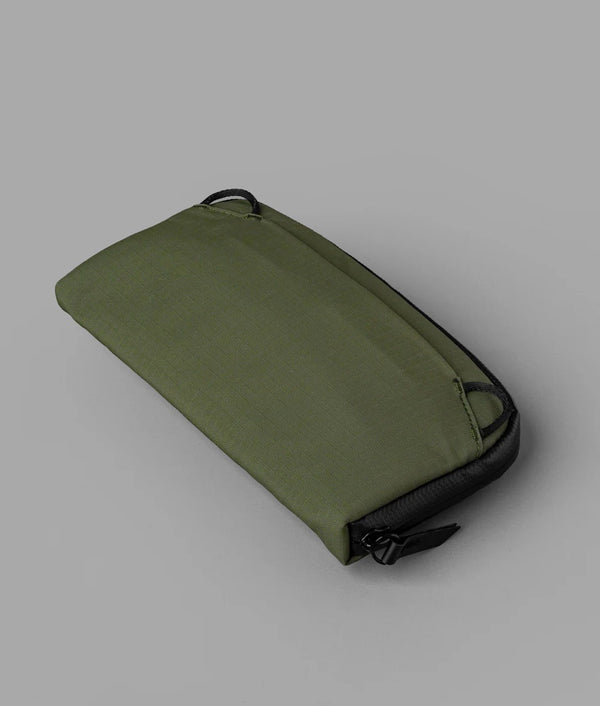 Alpaka Flight Pouch