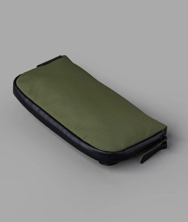 Alpaka Flight Pouch